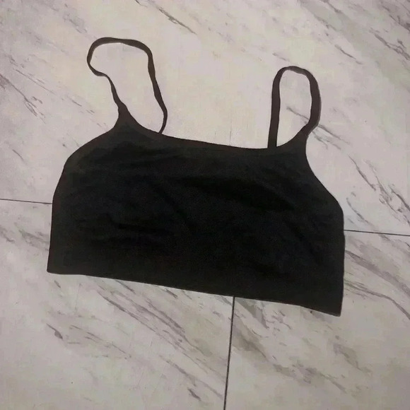 Gymshark black seamless scoop neck bralette - Picture 1 of 2